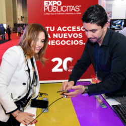 Expositor: Destaca tu Marca en el Escenario Ideal