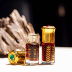 🌿 Bulk Agarwood Oil Supplier 🌿