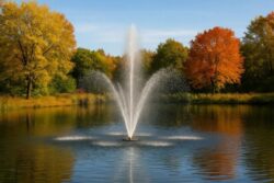 Powerful Displays with Floating Fountains for Large Ponds