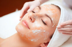 Can Deep Cleansing Facial Help With Persistent Whiteheads??