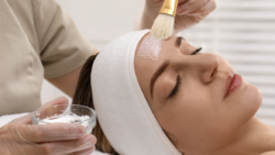 Can Glycolic Acid Peel Treatment Reduce Fine Lines Naturally?