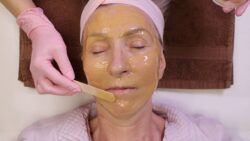 How Does Dermamelan Treatment Improve Melasma Condition?