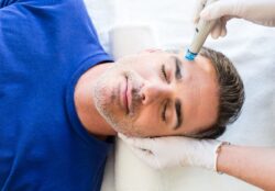 Can Hydrafacial For Men Help With Oily Skin?