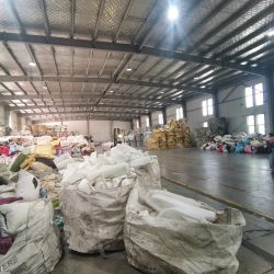 INDUSTRIAL PLASTIC RECYCLING MACHINE