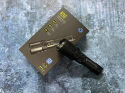 ES-K99 2 Millionen V Polizei Elektroschocker Taschenlampe