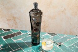 The Allure of Elegance: Exploring the World of Jeweller and Luxury Fashion Magazines