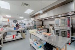 🍳 Phoenix Shared Kitchen Rental – Cook, Create & Grow! 🌮