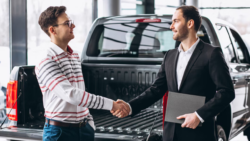 How to Compare Cash Offers for Your Old Car by Cash for Car Services